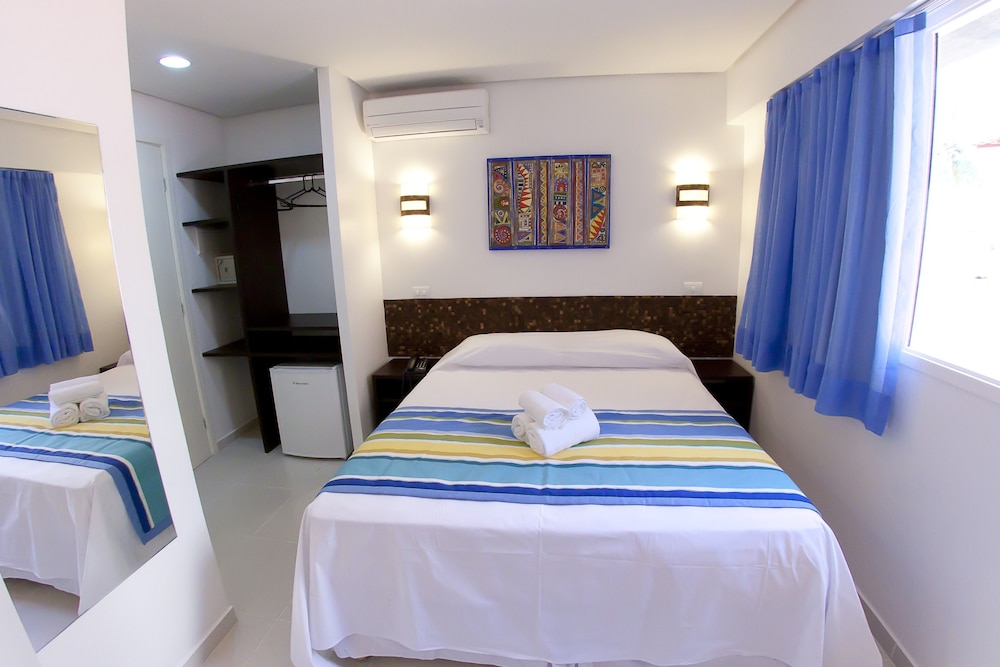 Azul, Standard, Twin Beds
