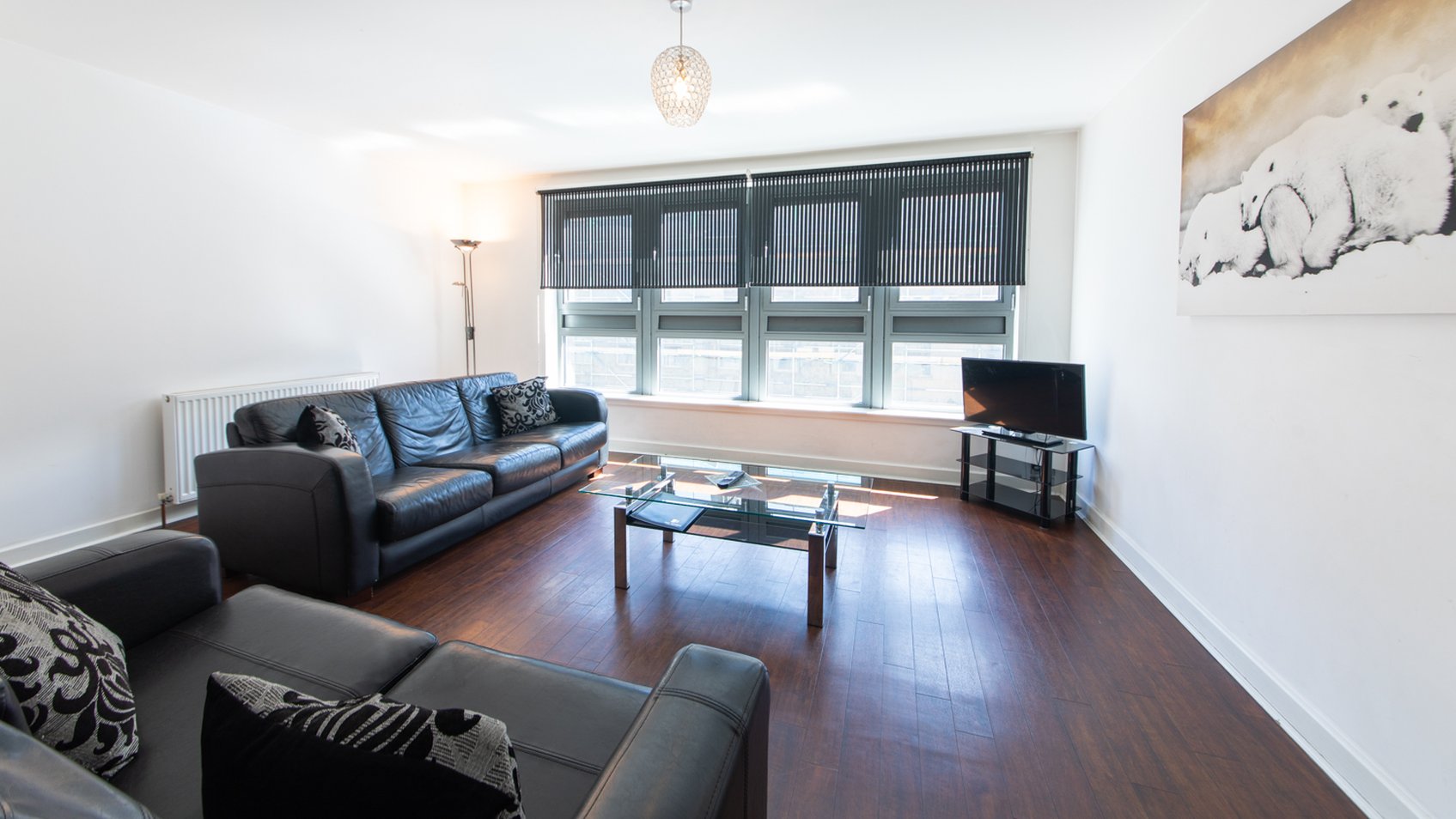 The Spires Serviced Apartments Glasgow 7/13