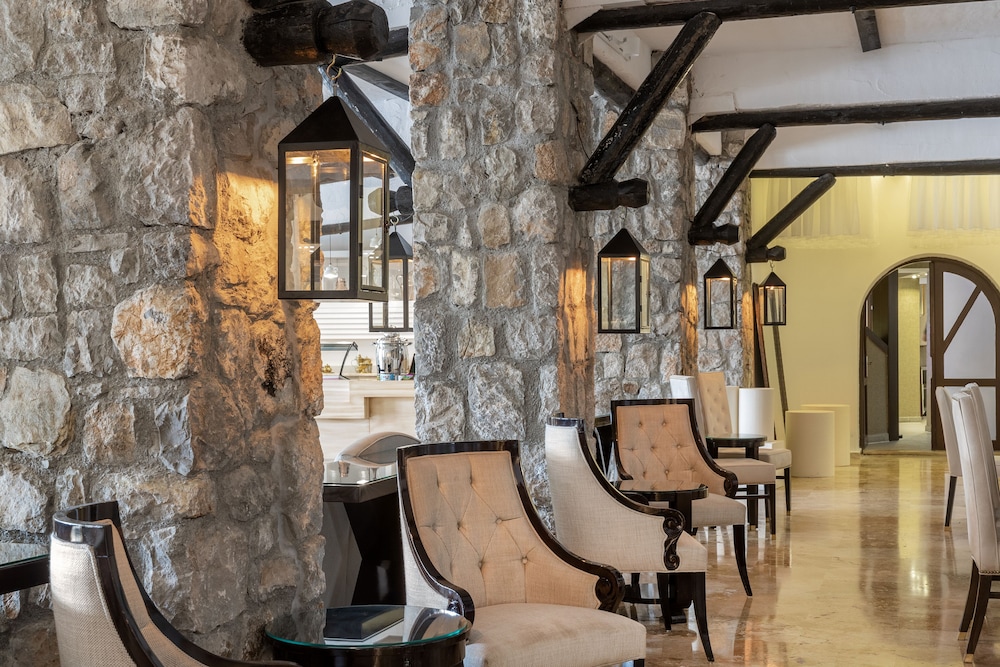 Marti Resort Hotel 36/72