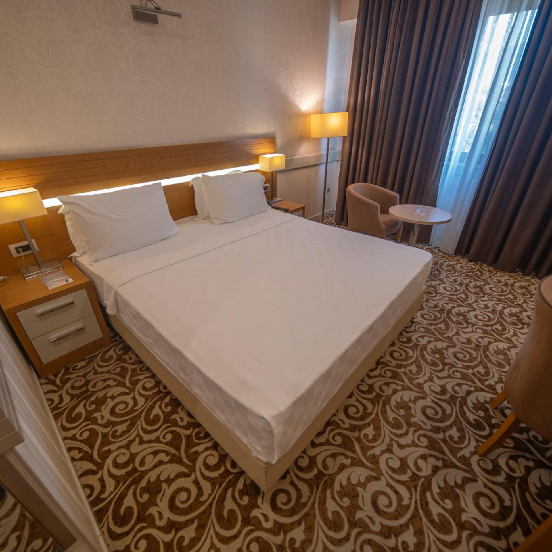 غرفة ديلوكس بسرير مزدوج، Grand Itimat Hotel 2/10