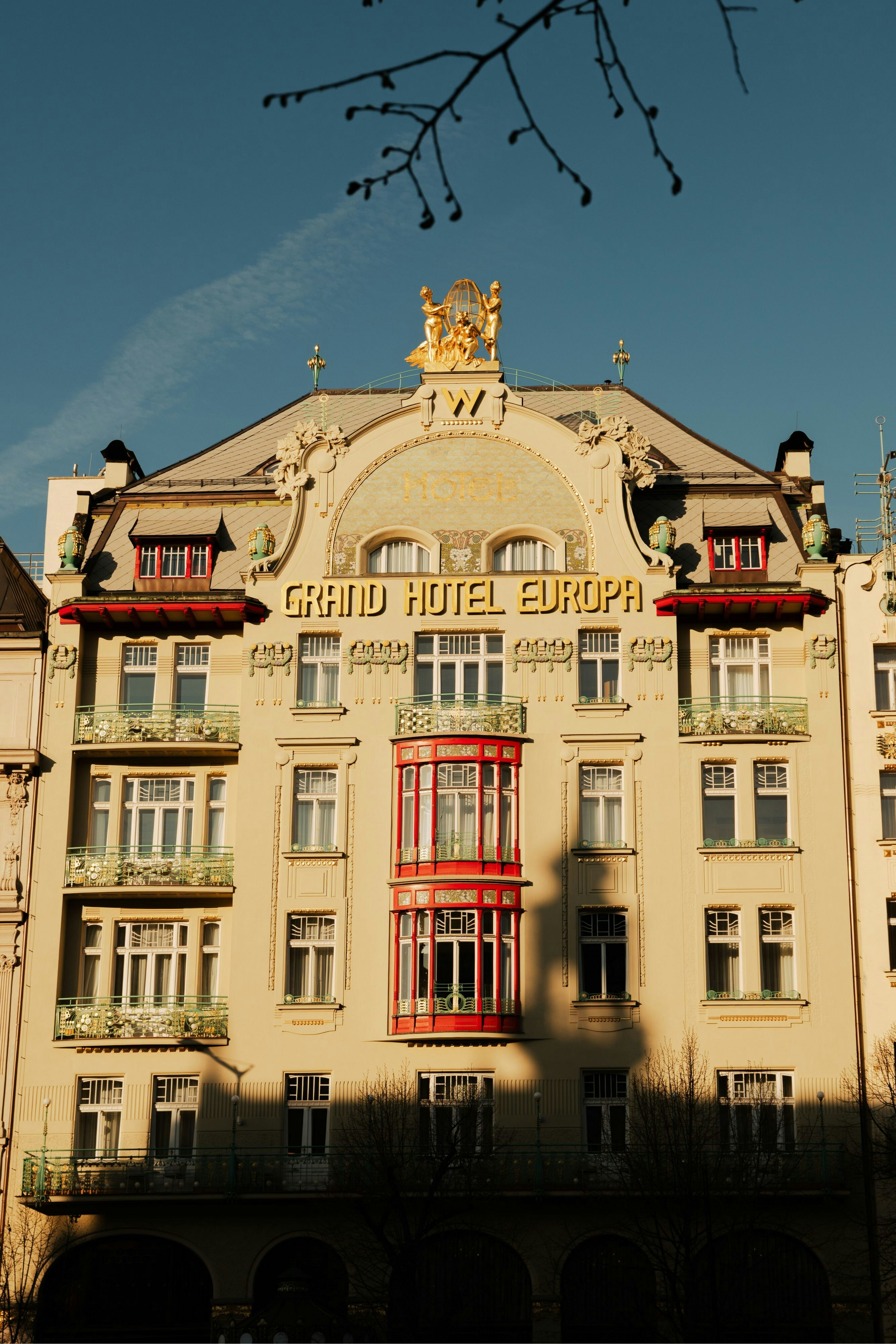 W Prague 2/24