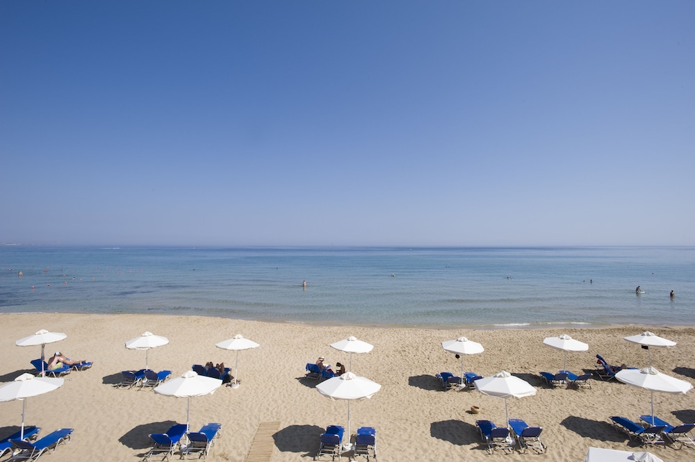 Kernos Beach Hotel and Bungalows 31/50