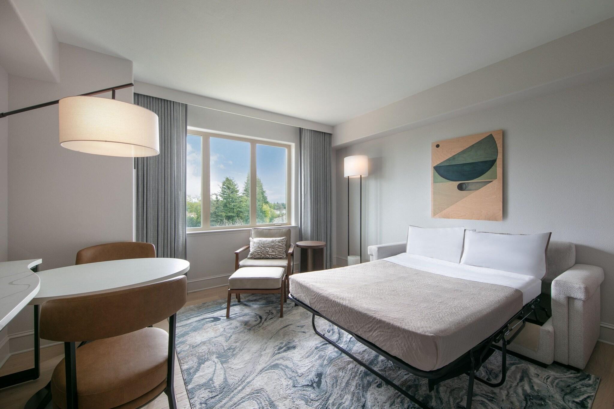 Junior Suite, King Bed, The Westin Sacramento Riverfront Hotel & Spa 2/4