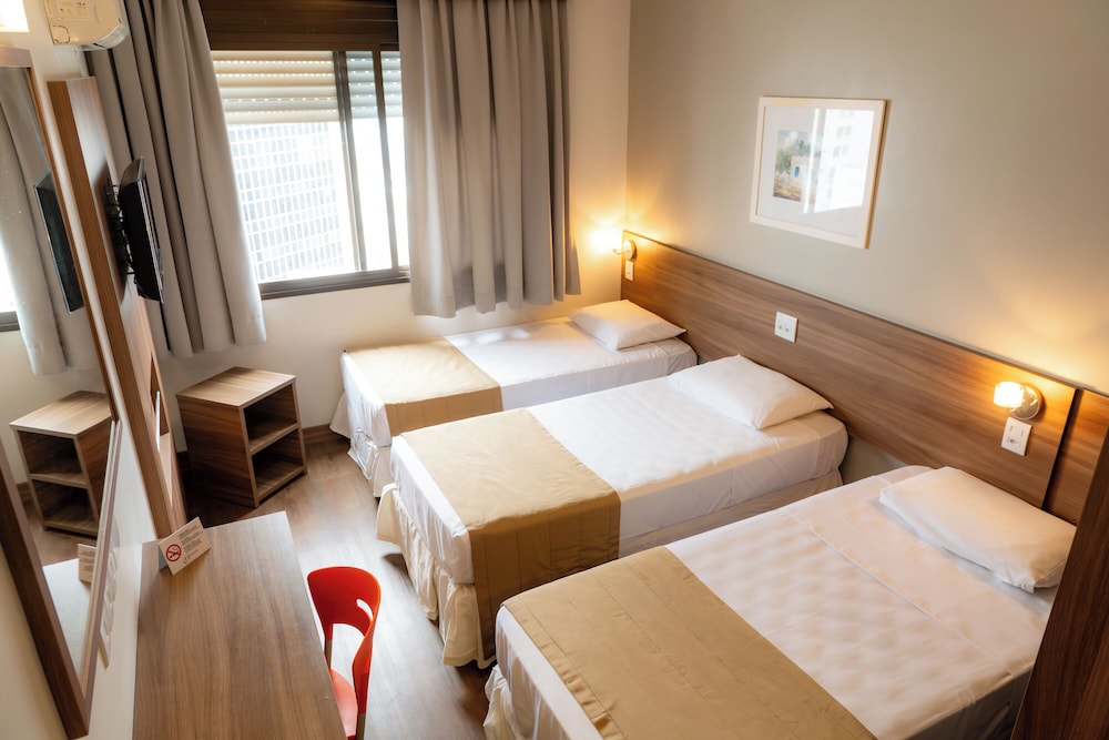 Hotel Continental Business 9/48