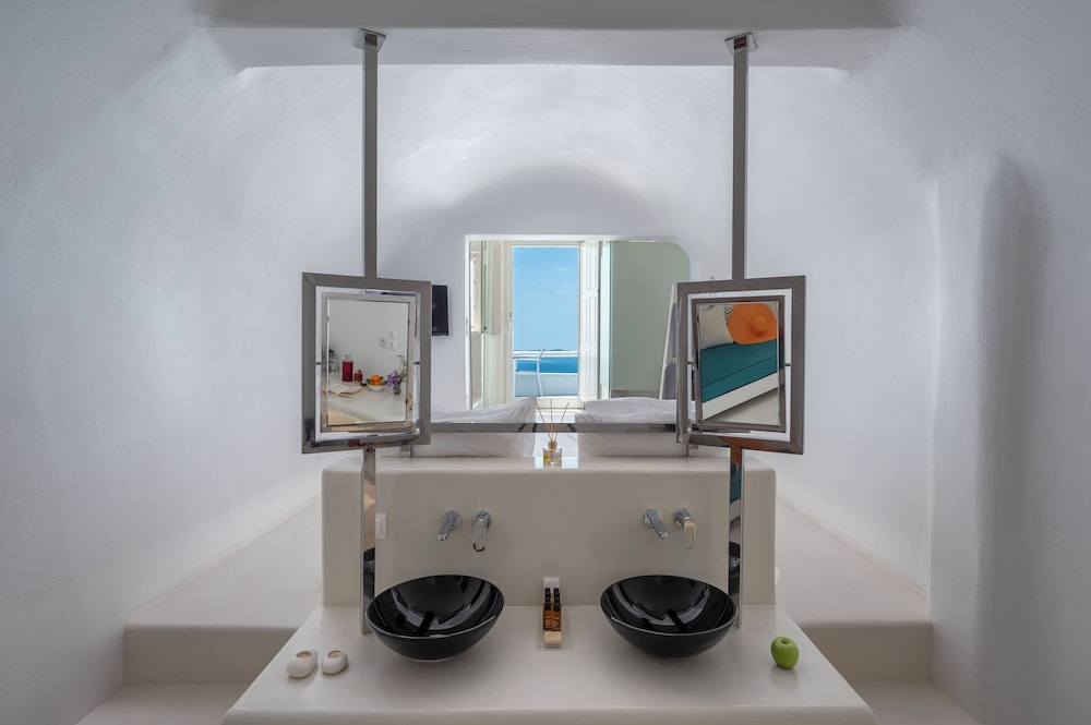 Diamond Luxury Suites 40/50