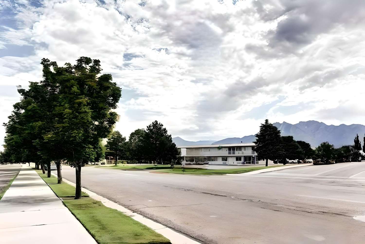 Econo Lodge Midvale UT 2/5