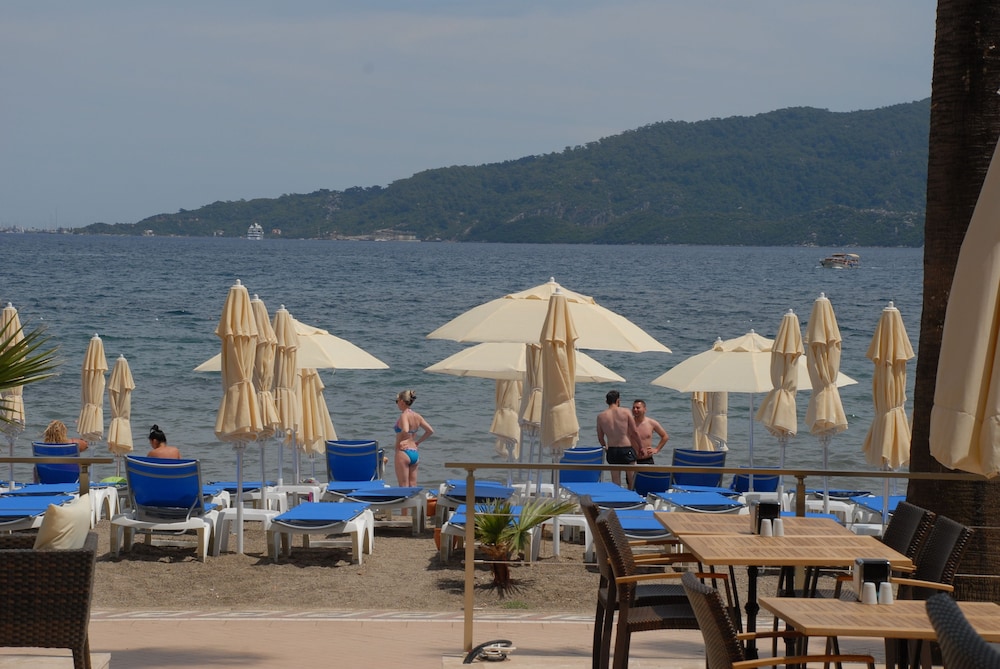 Begonville Beach Hotel - Adult Only 36/49