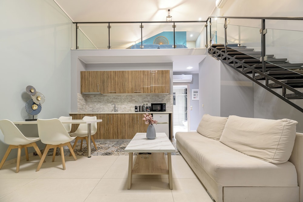 Pearl Luxury Living 24/38