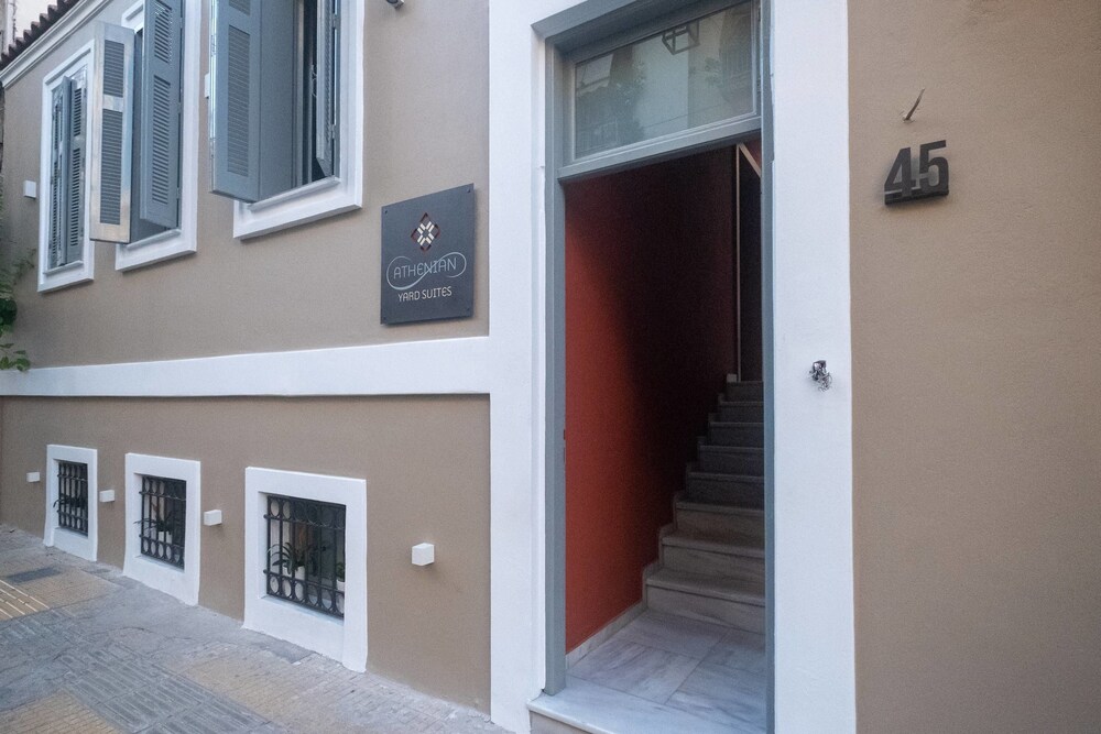 Athenian Yard Suites 2/50