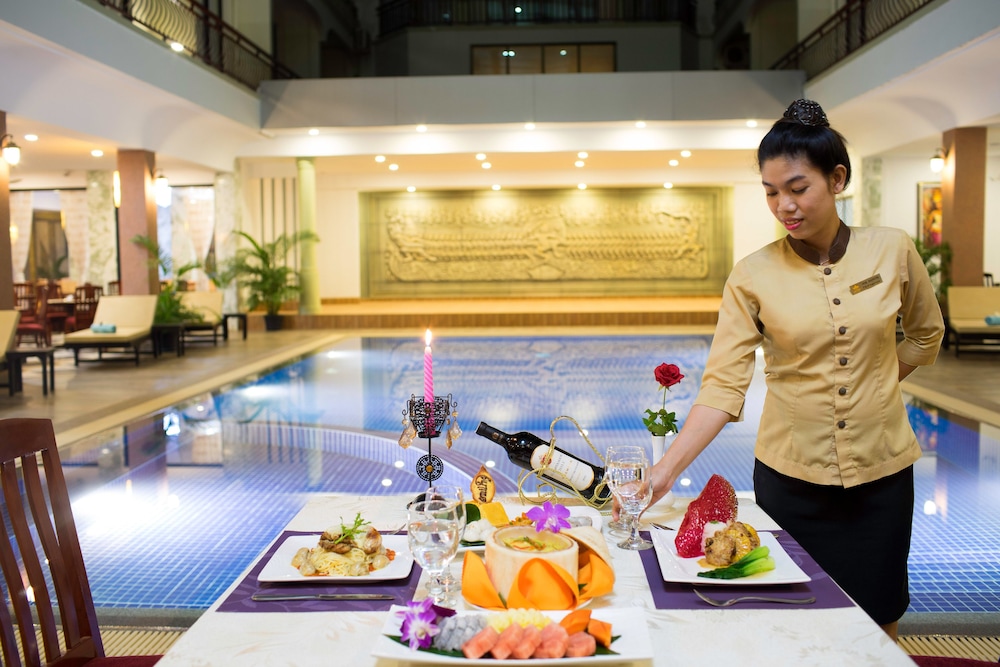 SMILING HOTEL AND SPA 45/50