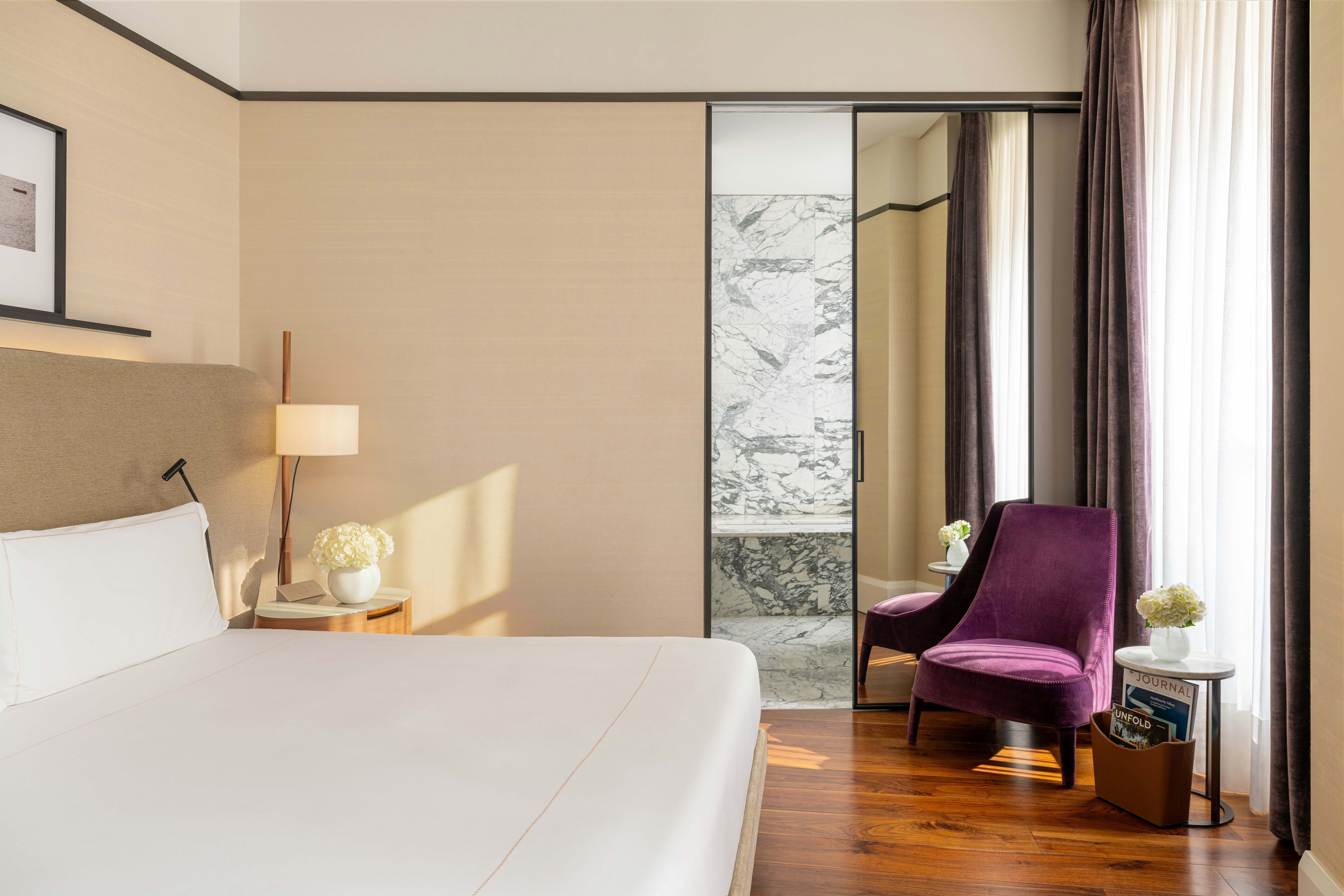 SUPERIOR, KING BED
