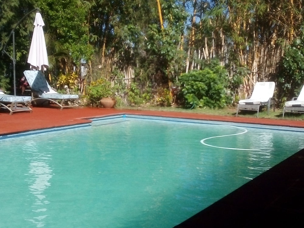Gloria Apos S Bed And Breakfast 44/50