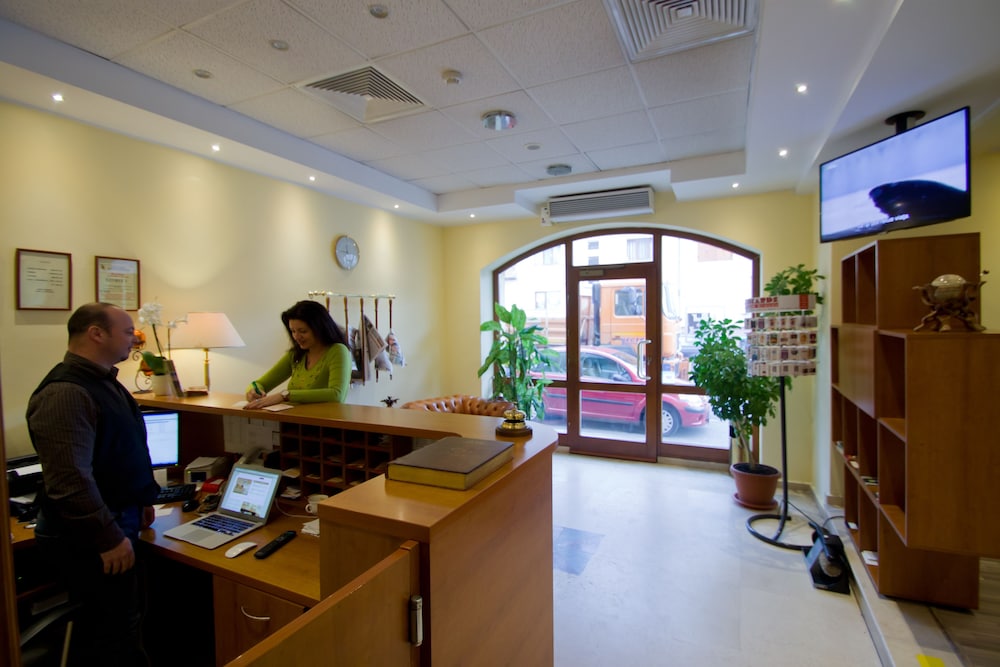 HOTEL BRASOV 3/49