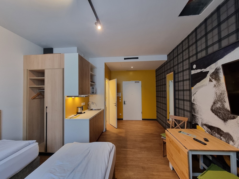 Roomingtons Munich Airport 15/46