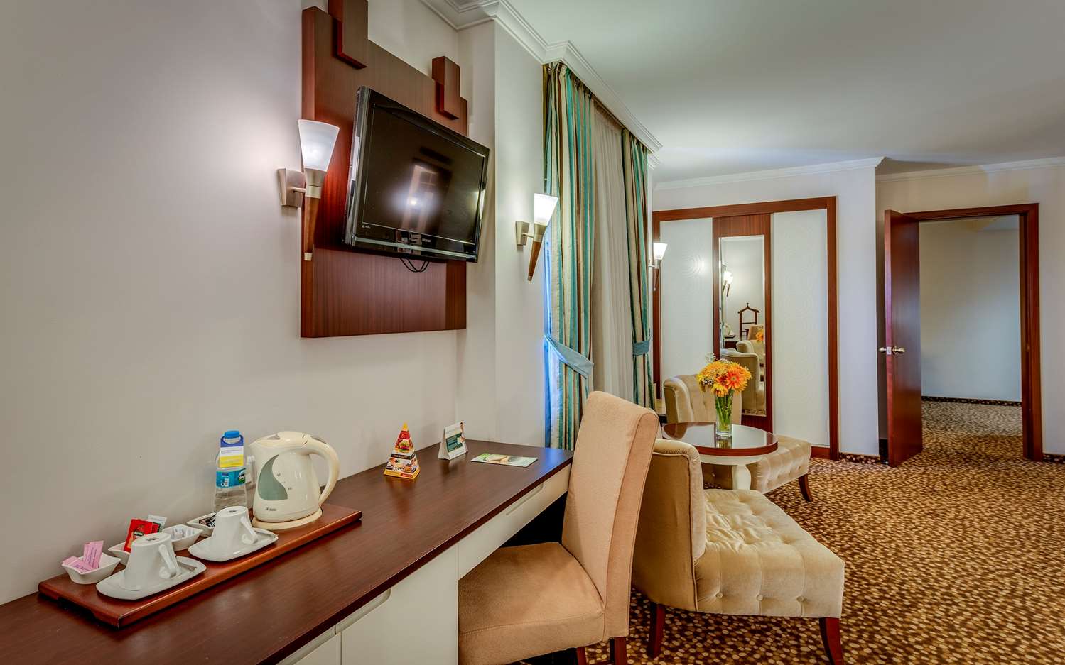 Best Western Plus Khan Hotel 36/49
