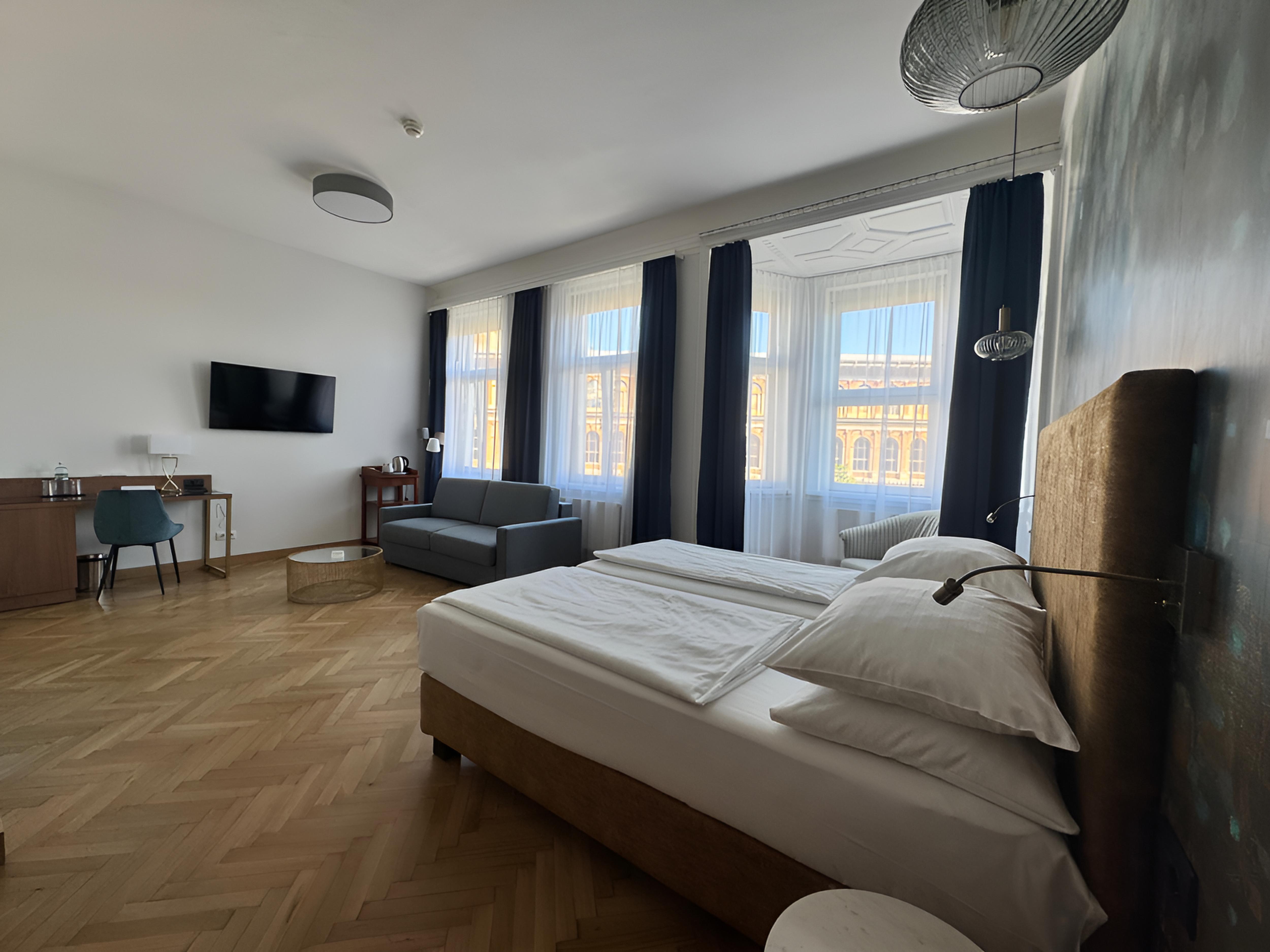 غرفة عائلية، Hotel Secession an der Oper 4/8
