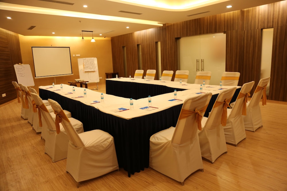Ana Clarks Inn Panchkula 55/60