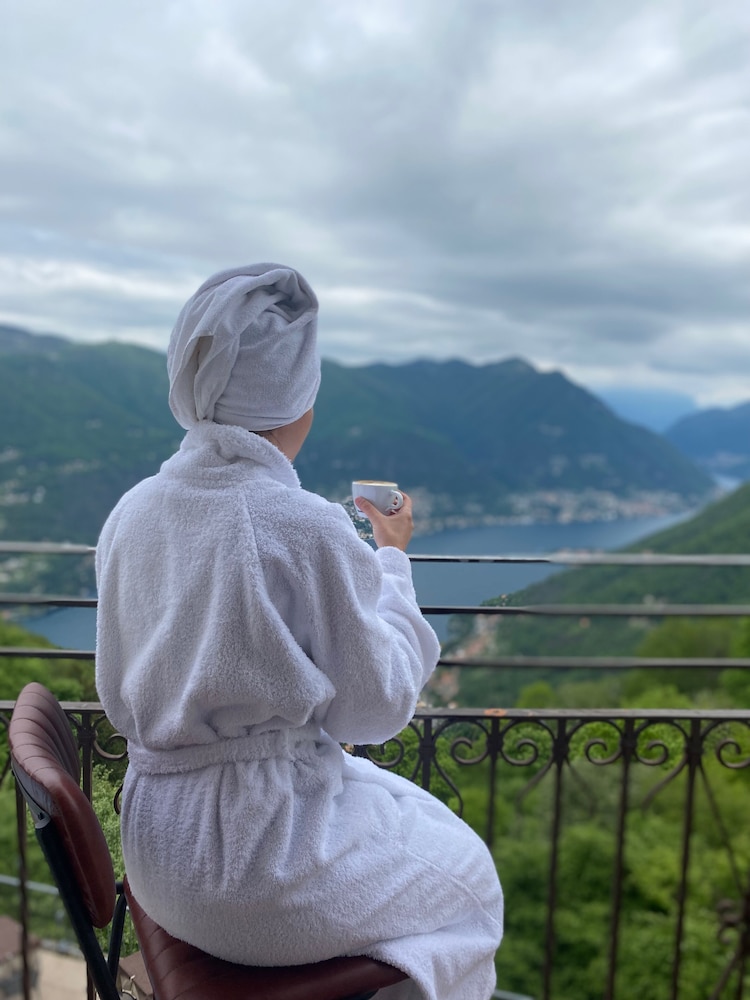 Hotel Paradiso sul Lago 47/50