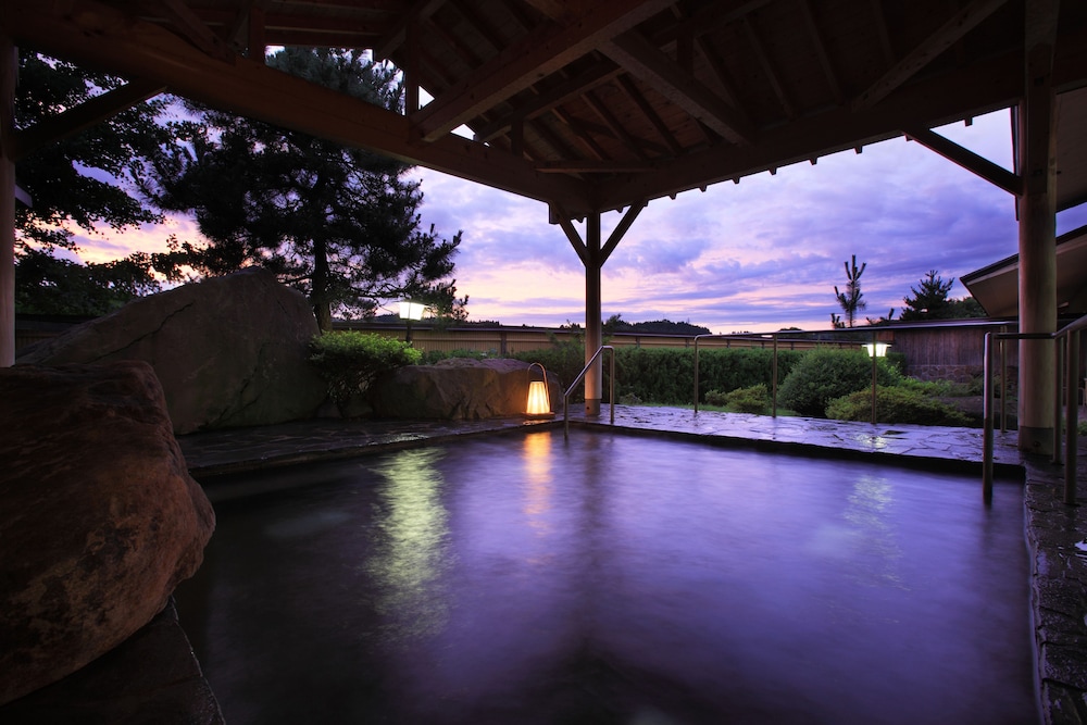 AKITA ONSEN SATOMI 14/33