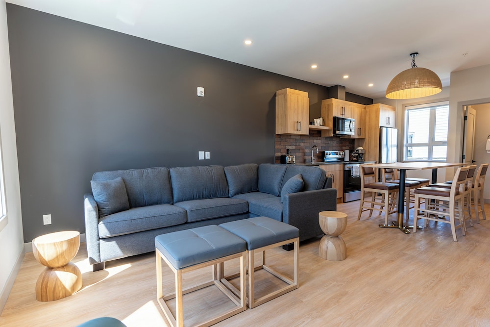 Basecamp Suites Revelstoke 27/50