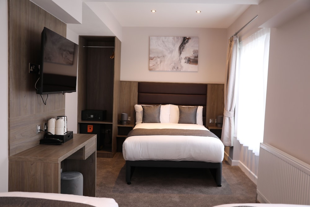 Reem Hotel 22/65