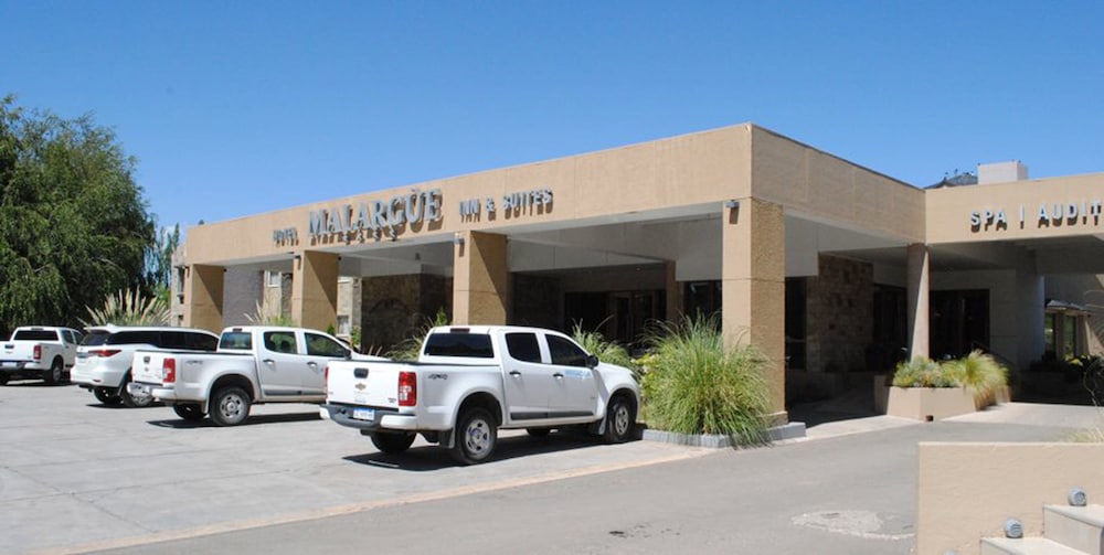Malargue Inn and Suites 20/22