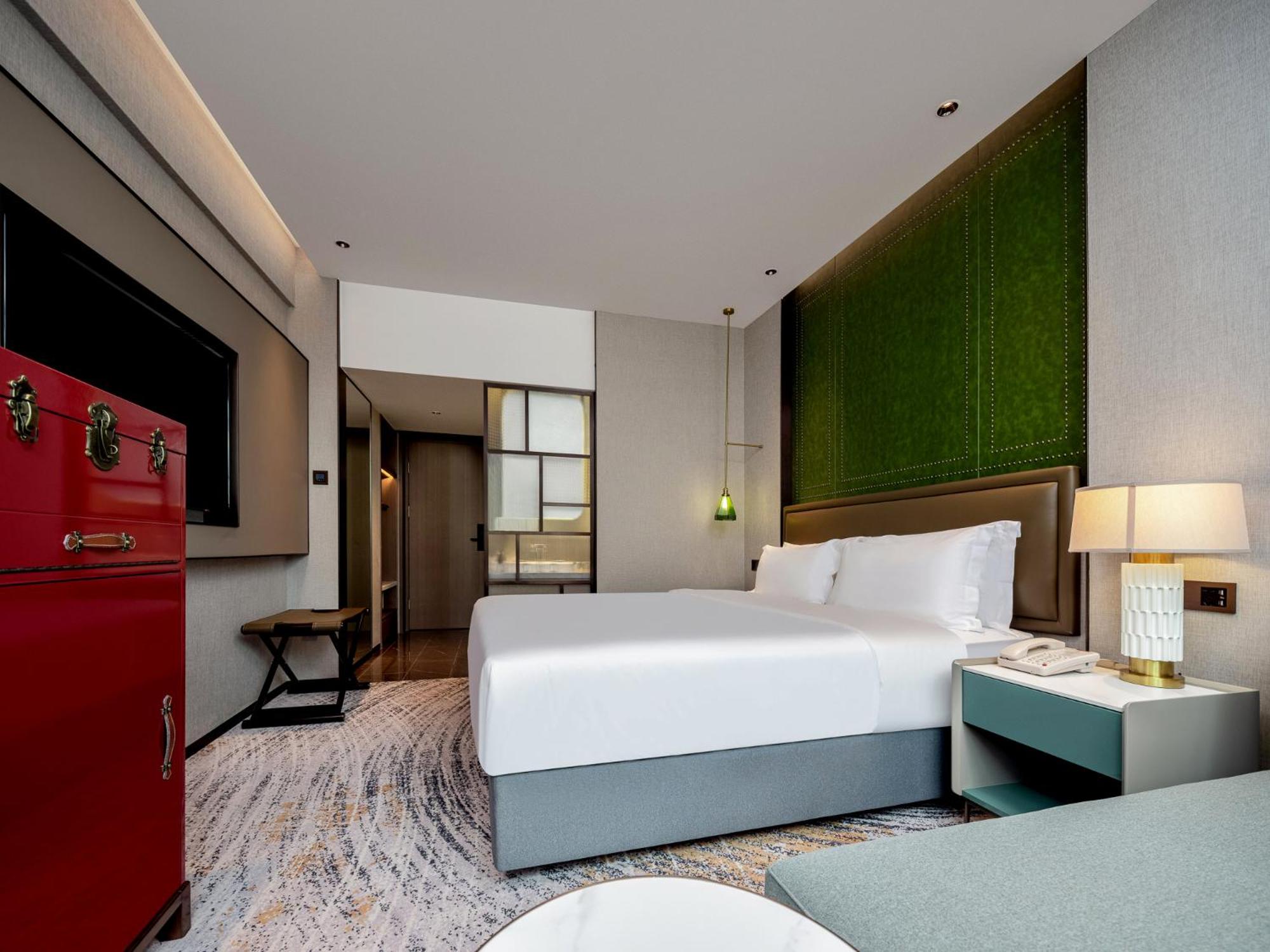 Superior Queen Room