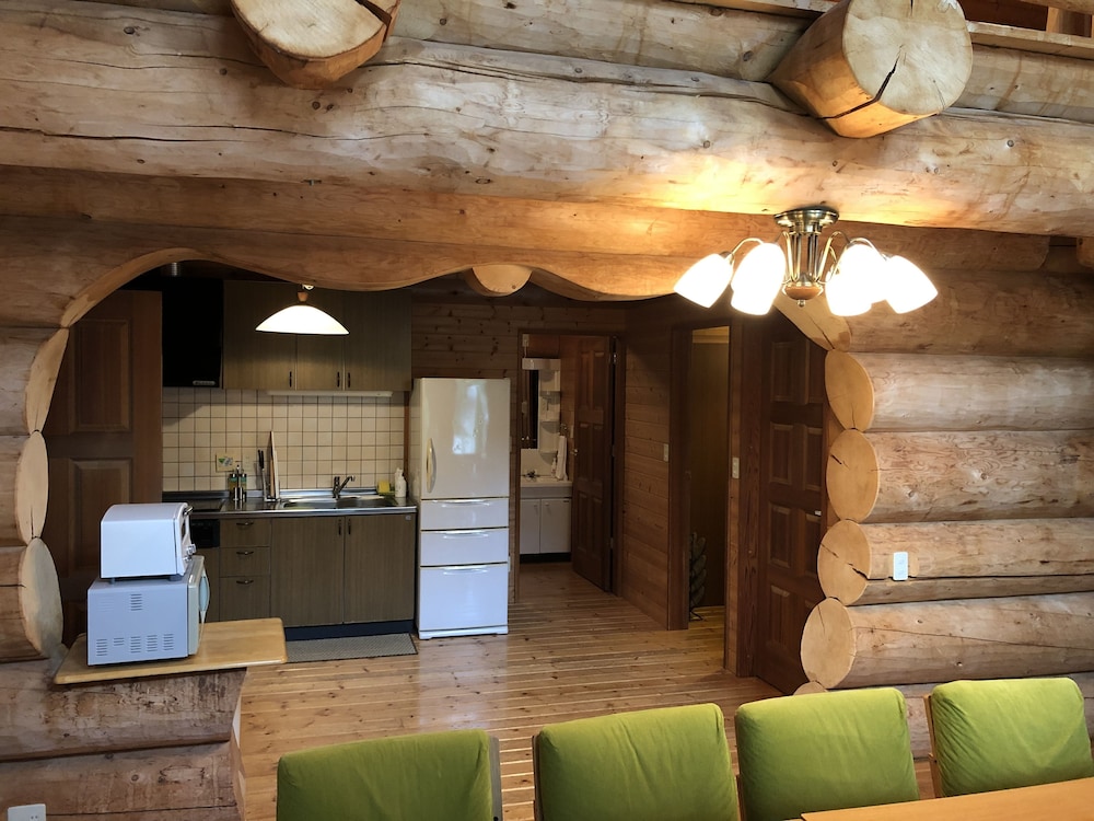 Hakuba Canadian Lodge 9/50