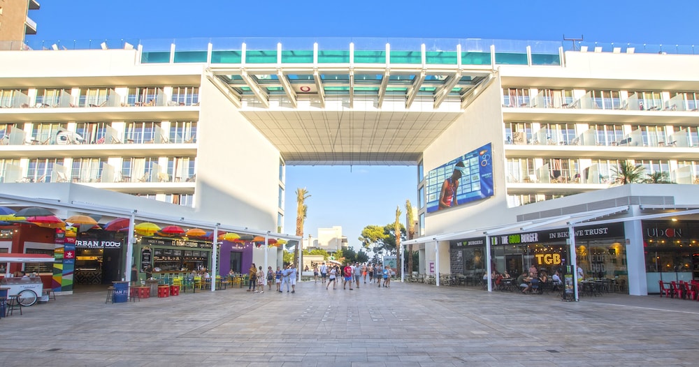 Innside by Melia Calvia Beach 5/50