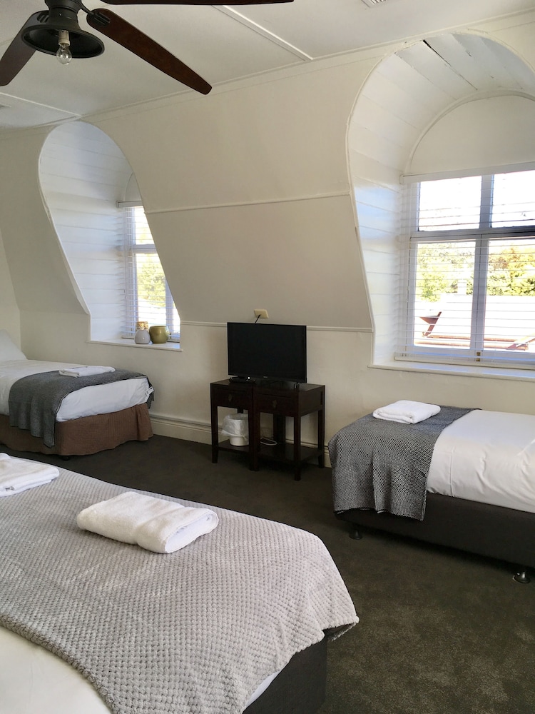The Grand Hotel Healesville 13/47