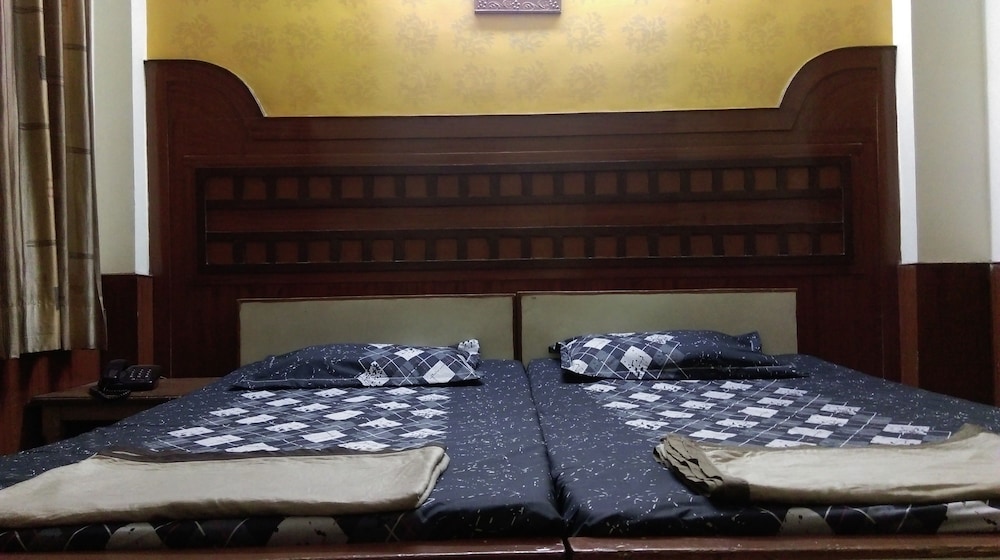 HOTEL AJAY INTERNATIONAL 35/46