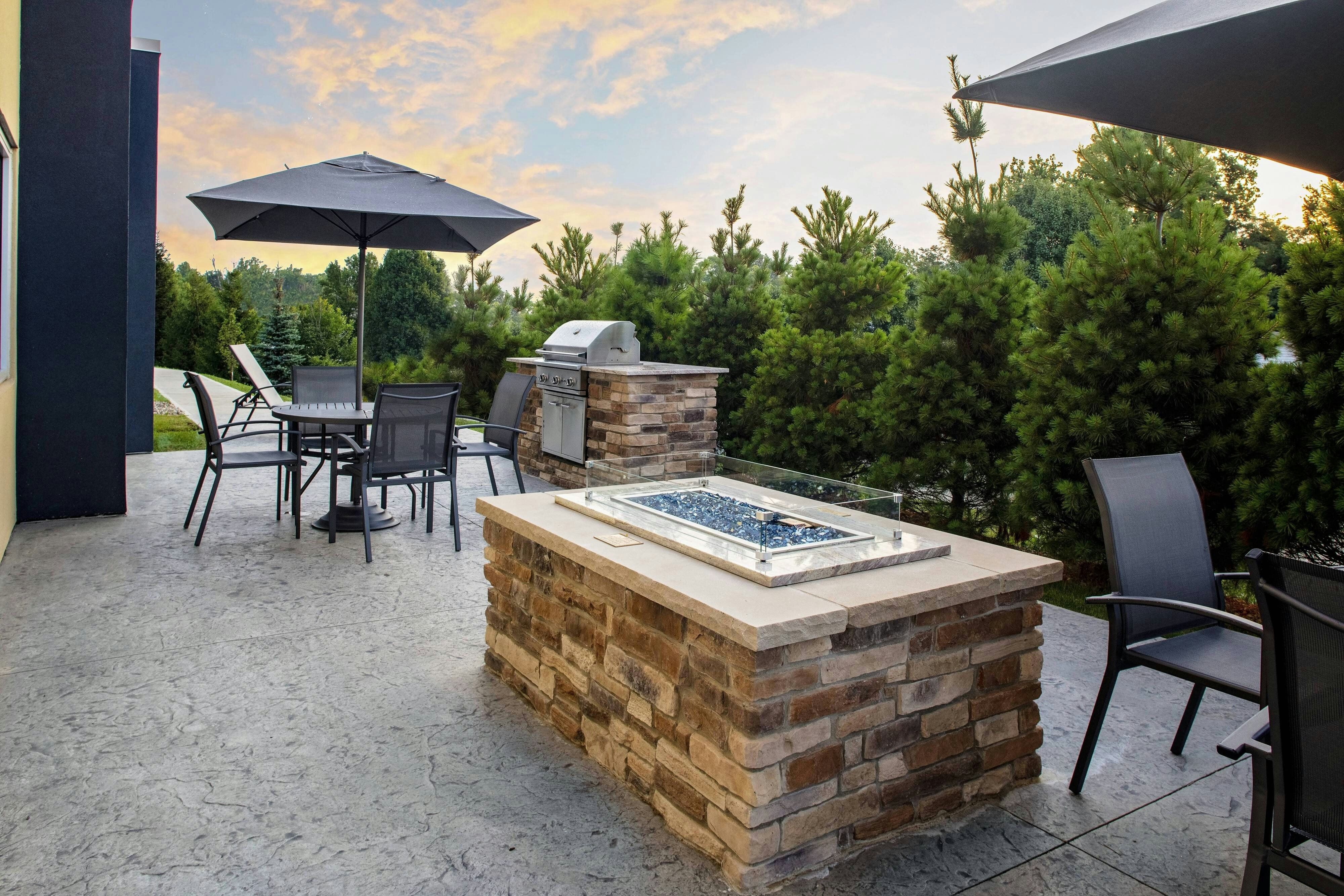 Fairfield Inn & Suites By Marriott Indianapolis Greenfield 3/9