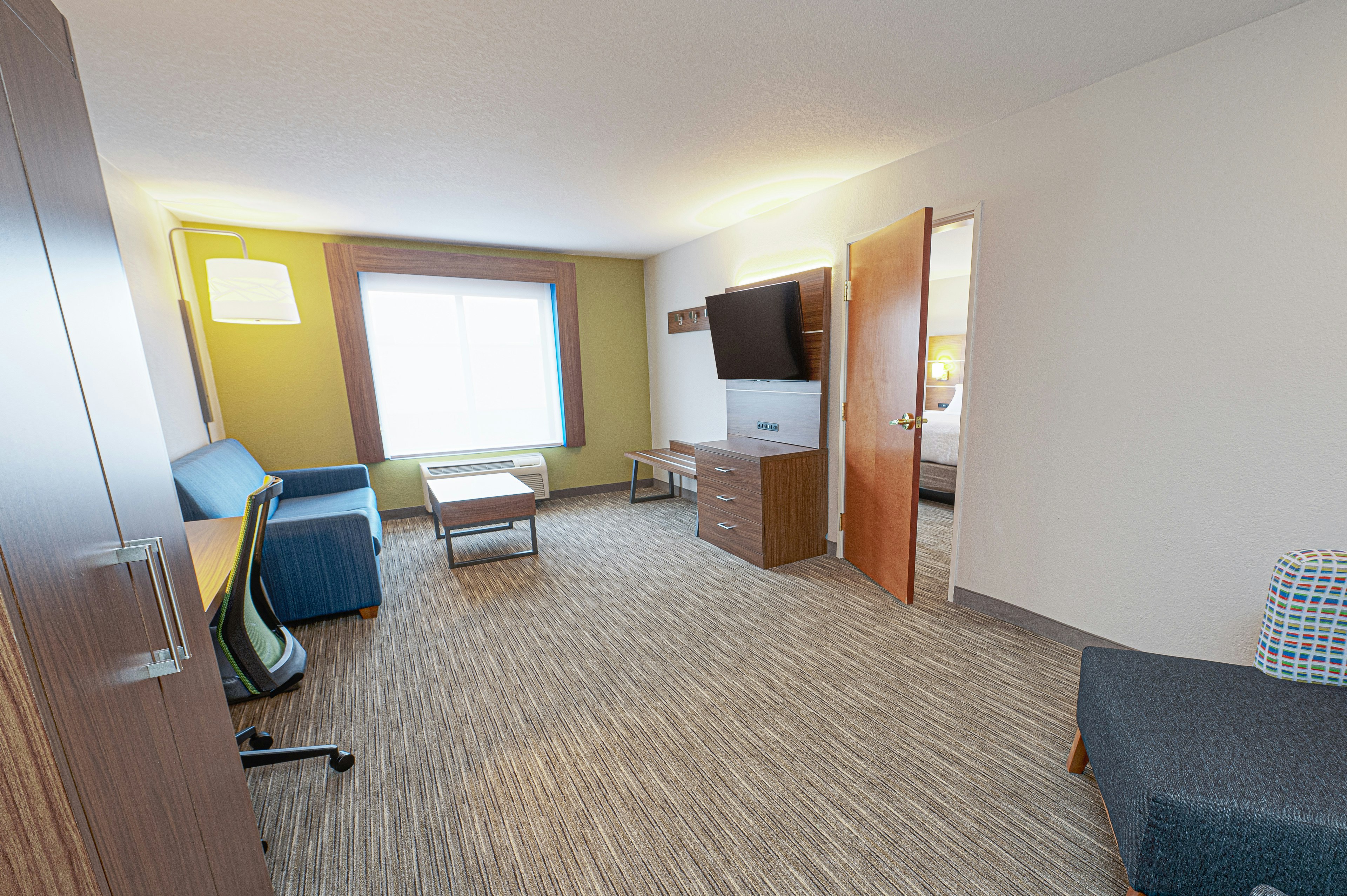 Holiday Inn Express Hotel Suites East Lansing 39/58
