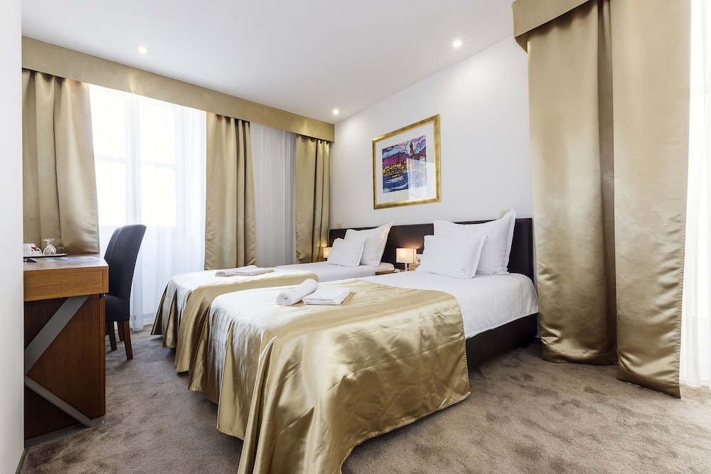 Hotel Marul 39/80