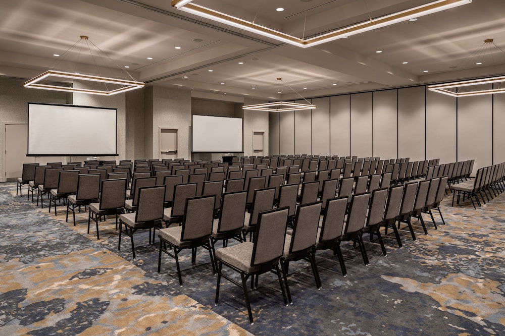 Crowne Plaza North Augusta 49/75
