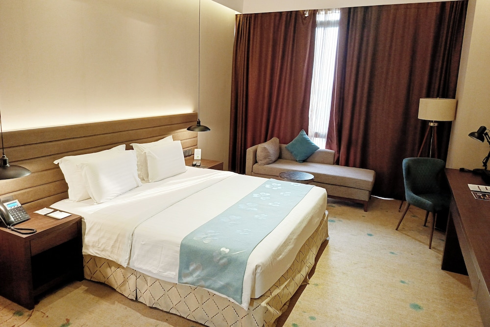 The Residence by Gulshan Club Limited 19/63