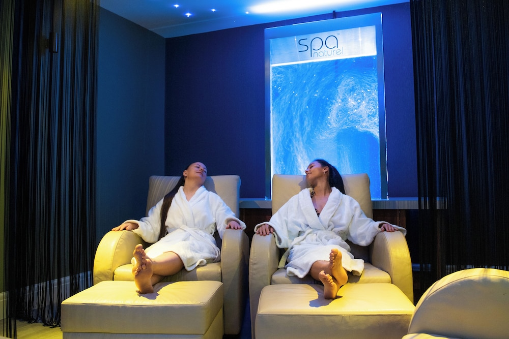 Mercure Manchester Norton Grange Hotel & Spa 5/70