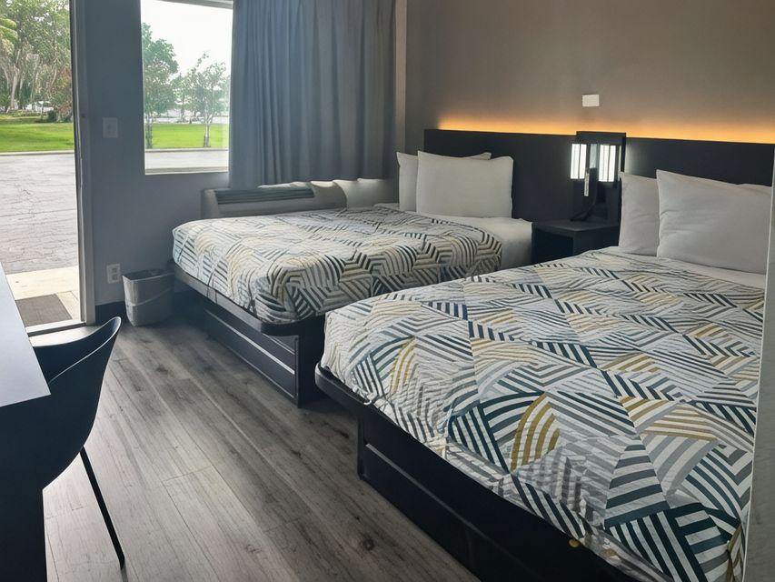 2 Full Beds