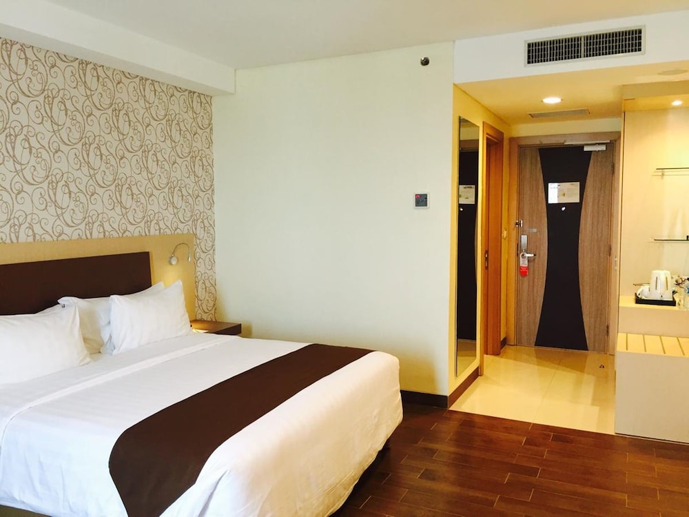 BW SUITE BELITUNG 10/50