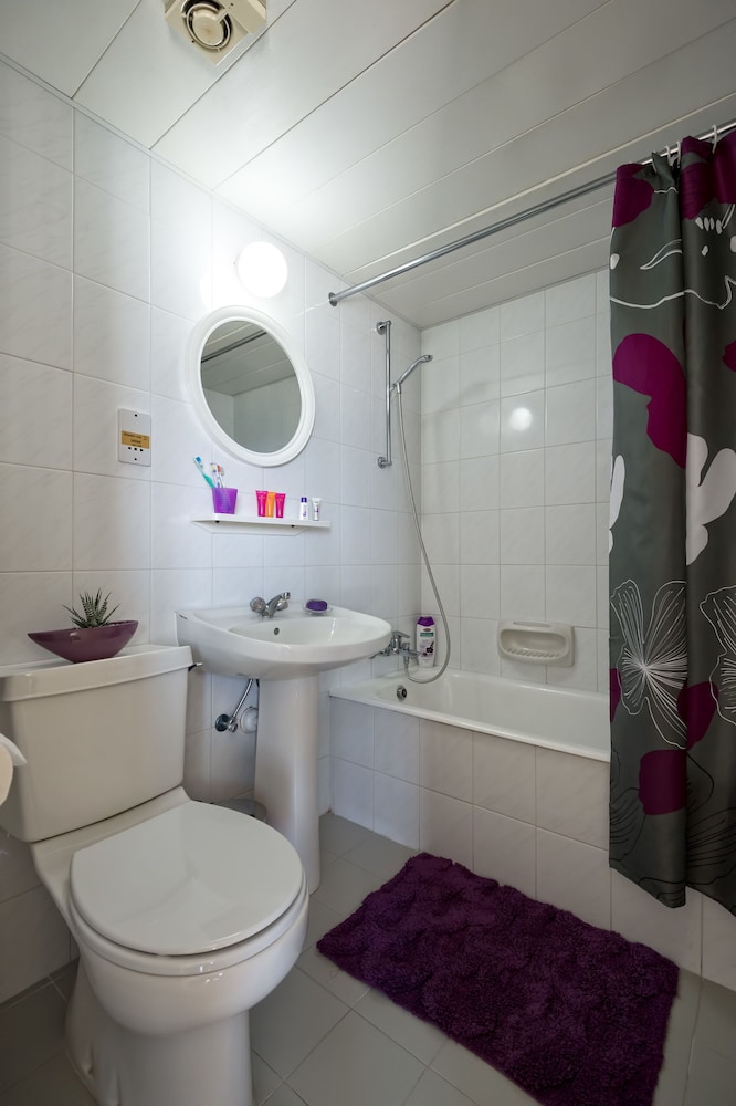 Sunny Hill Hotel Apartments 56/58