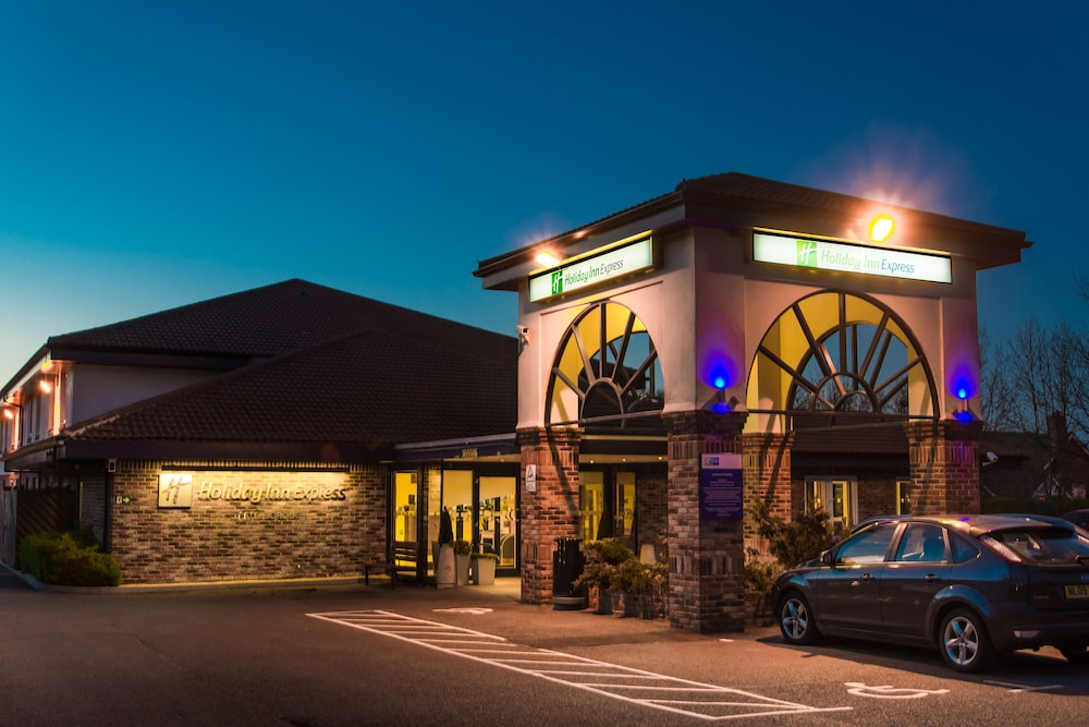Holiday Inn Express Peterborough 3/43