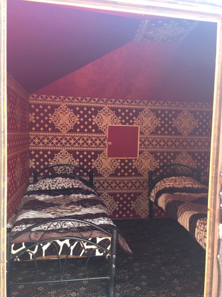 Bedouins Desert Camp 14/50