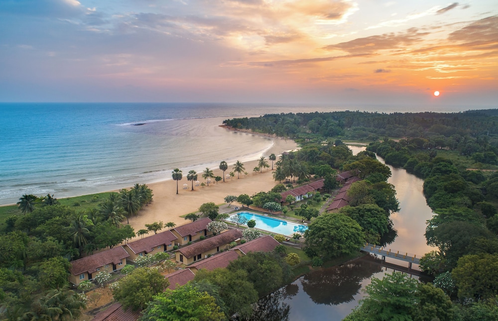 Amethyst Resort Passikudah 38/48