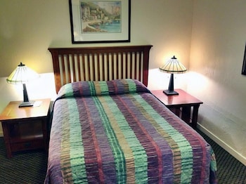 Capitola Venetian Hotel 11/60