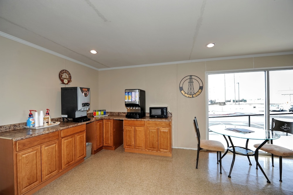 Instalodge Hotel And Suites 3/34