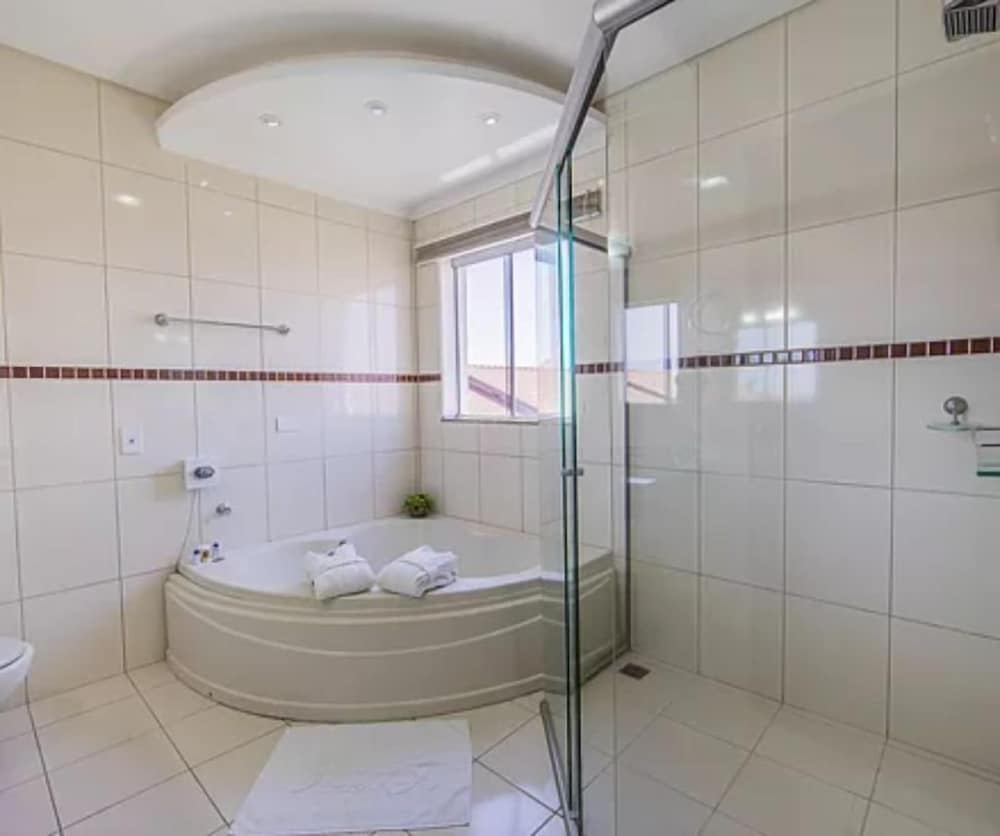 Marrua Hotel 47/49