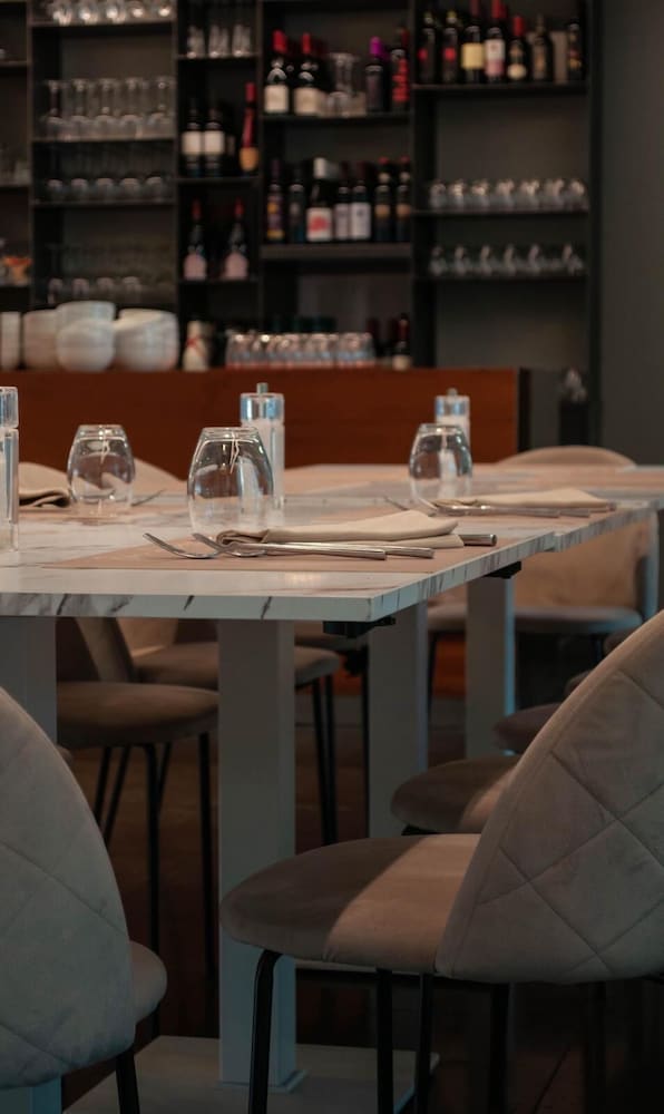 One Hotel & Restaurant 29/50