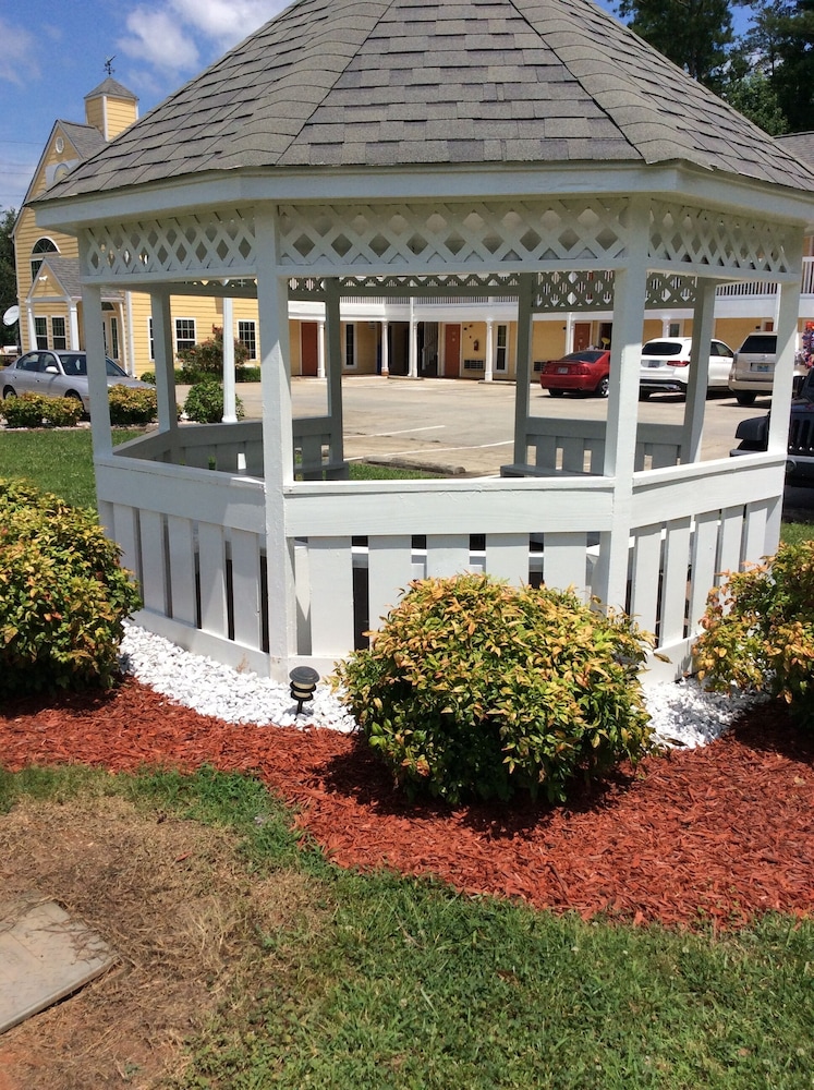 Days Inn by Wyndham Cornelia 3/21
