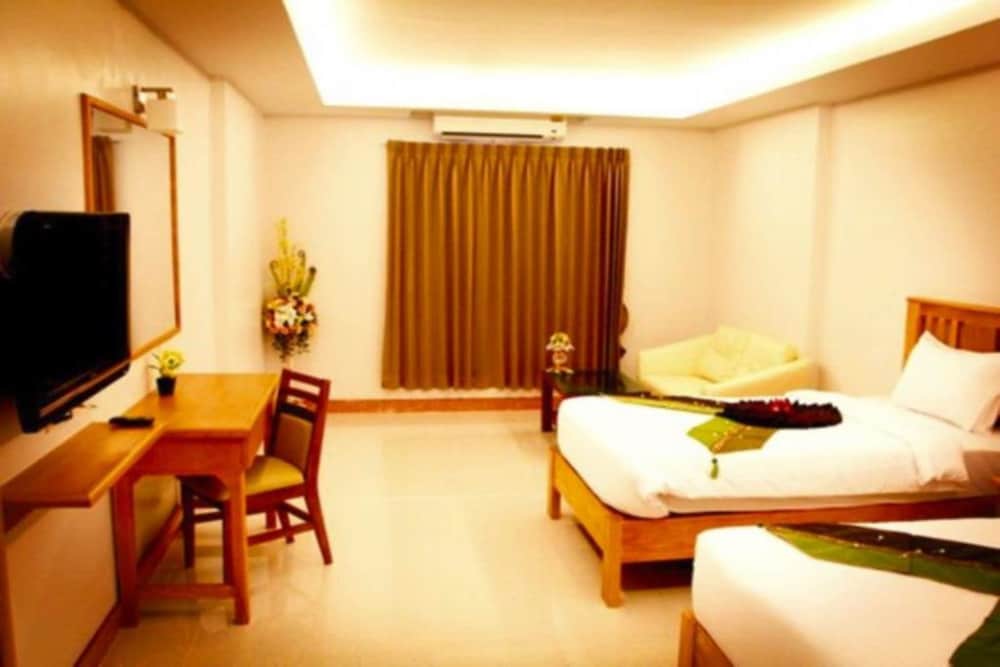 Deluxe, Twin Beds