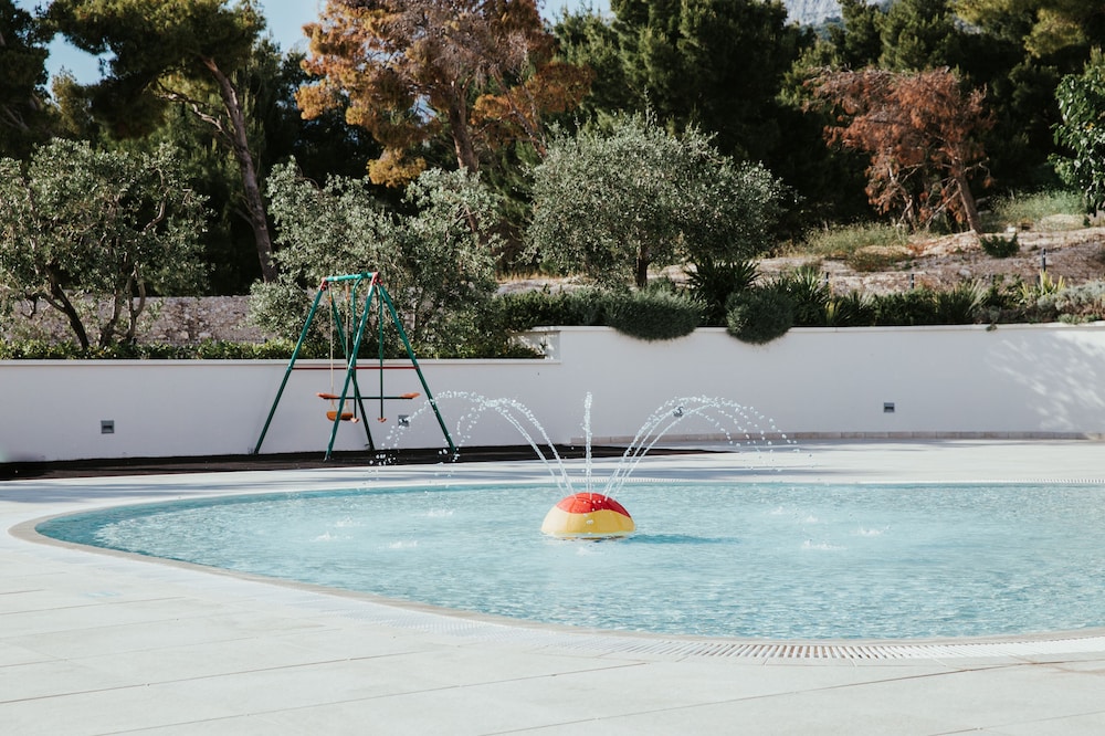 Romana Beach Resort 38/66